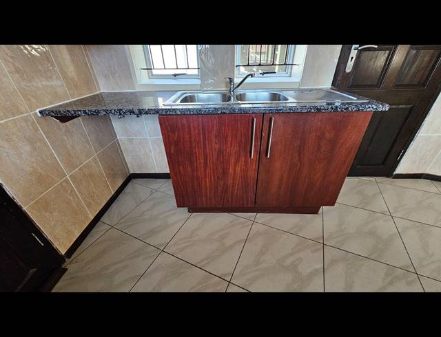 3 BEDROOM HOUSE FOR SALE IN SERALA VIEW